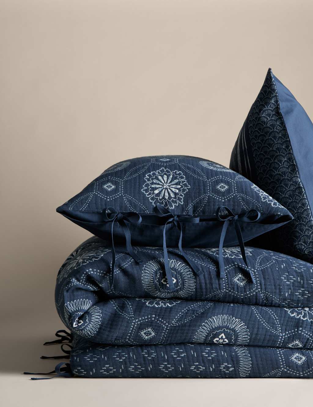 Pure Cotton Kouya Jacquard Bedding Set 2 of 7