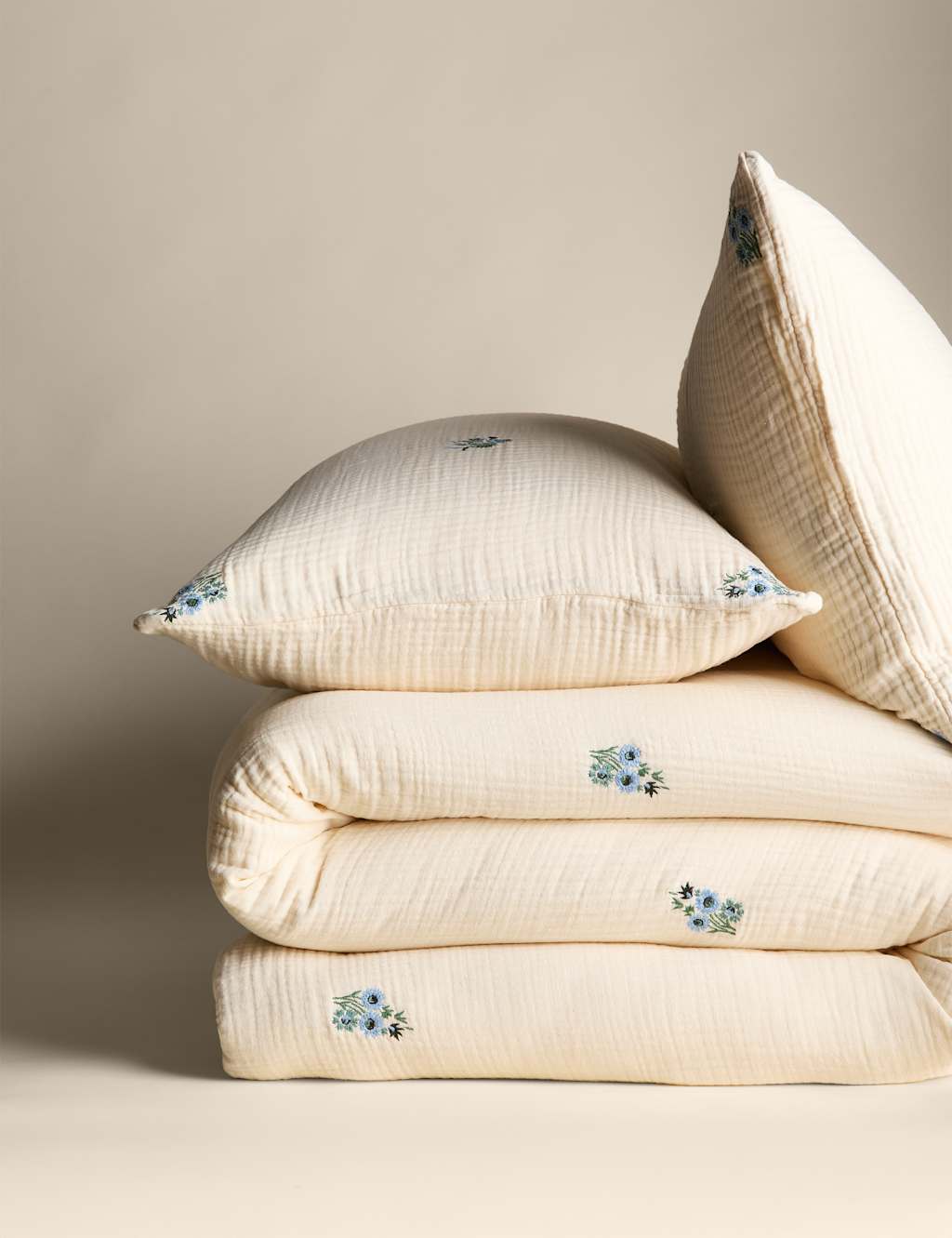 Pure Cotton Embroidered Flower Bedding Set 2 of 6
