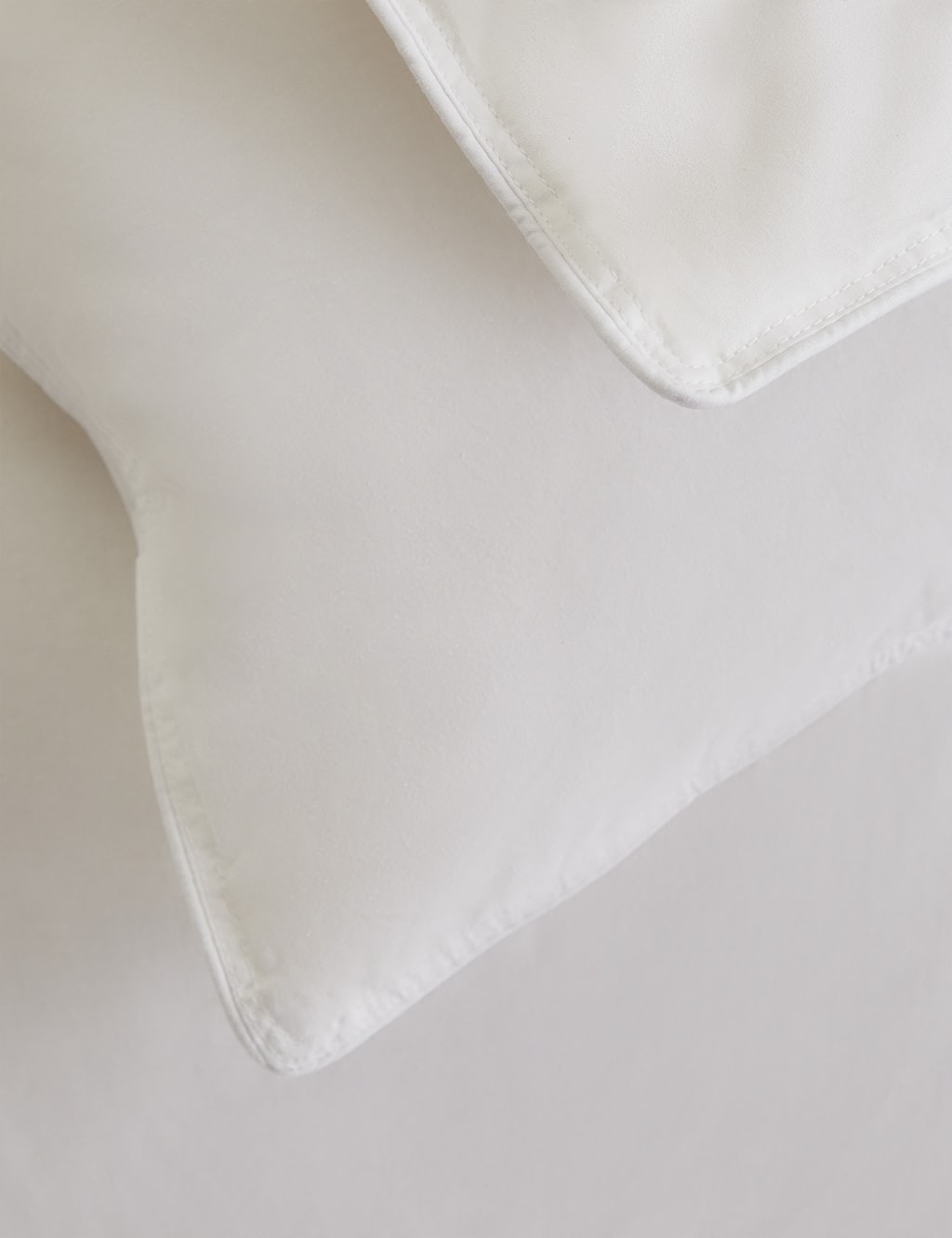 Luxury Duck Down 13.5 Tog Duvet 2 of 4