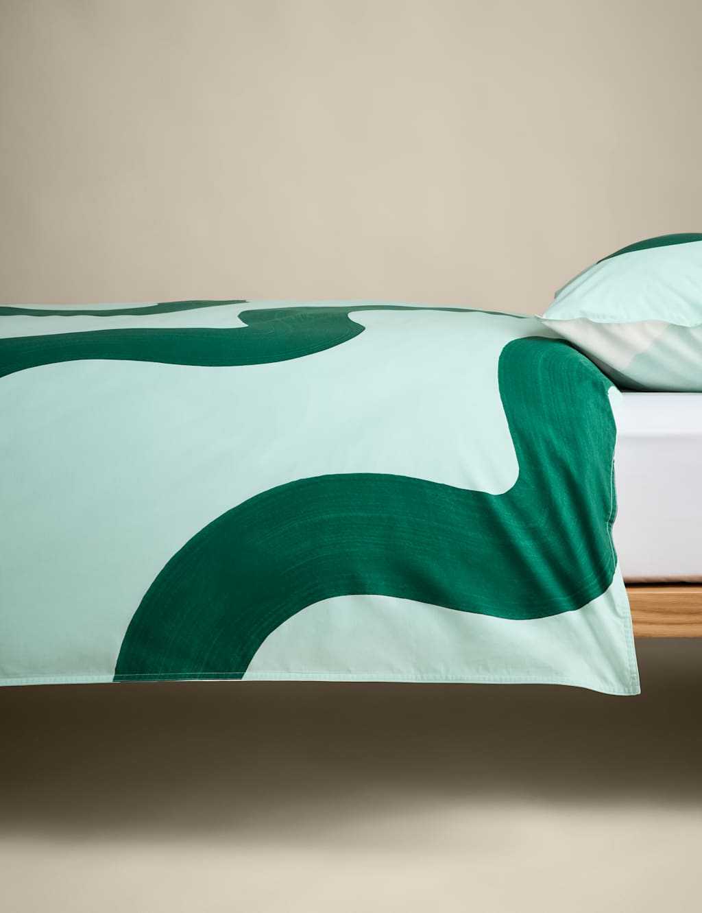 Cotton Rich Large Swirl Bedding Set 5 of 7