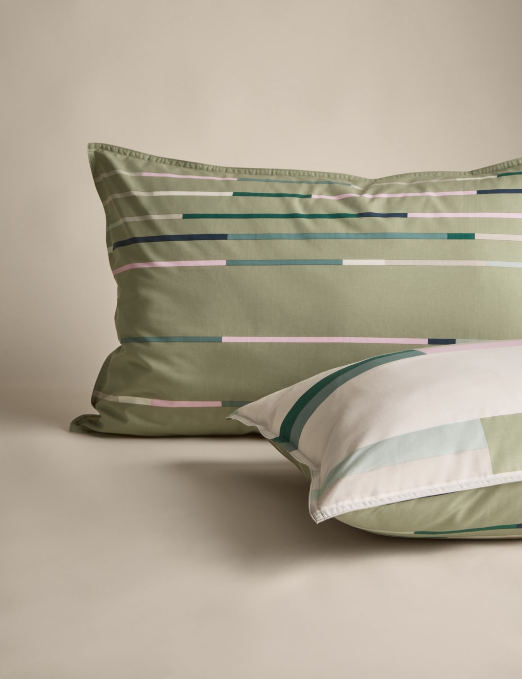 Cotton Rich Striped Bedding Set 3 of 5