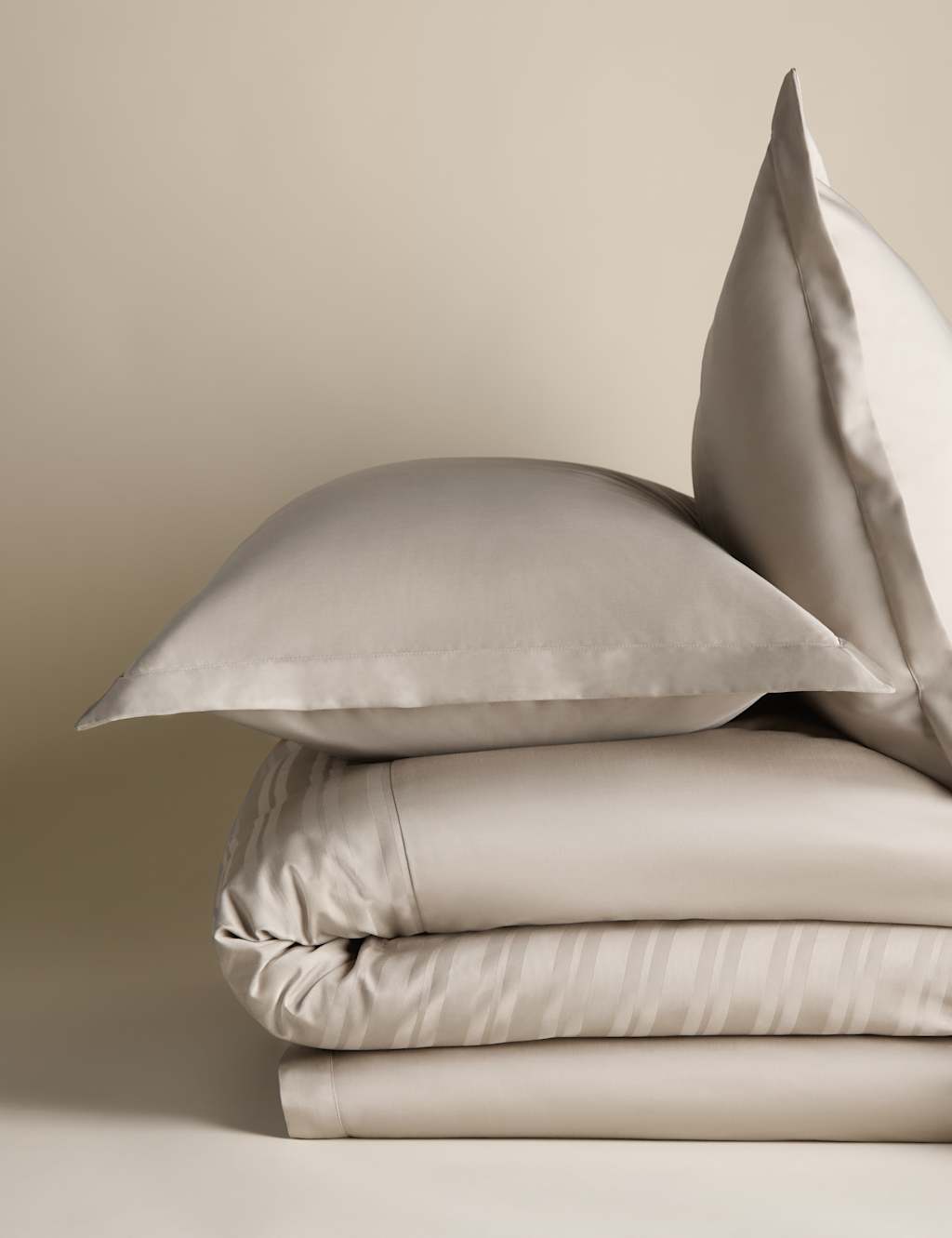 Pure Cotton Jacquard Striped Bedding Set 2 of 5