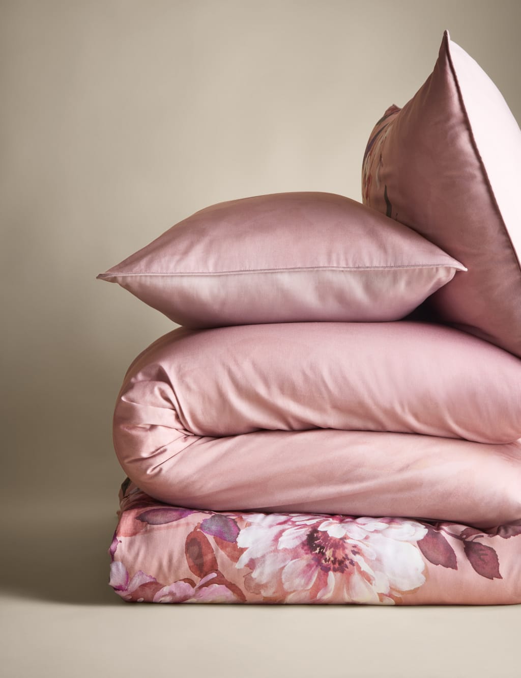 Pure Cotton Adelie Floral Bedding Set 2 of 7