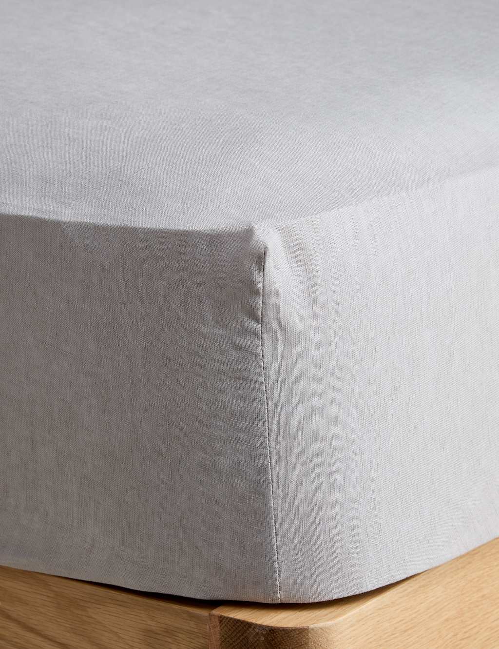 Pure Linen Extra Deep Fitted Sheet 2 of 3