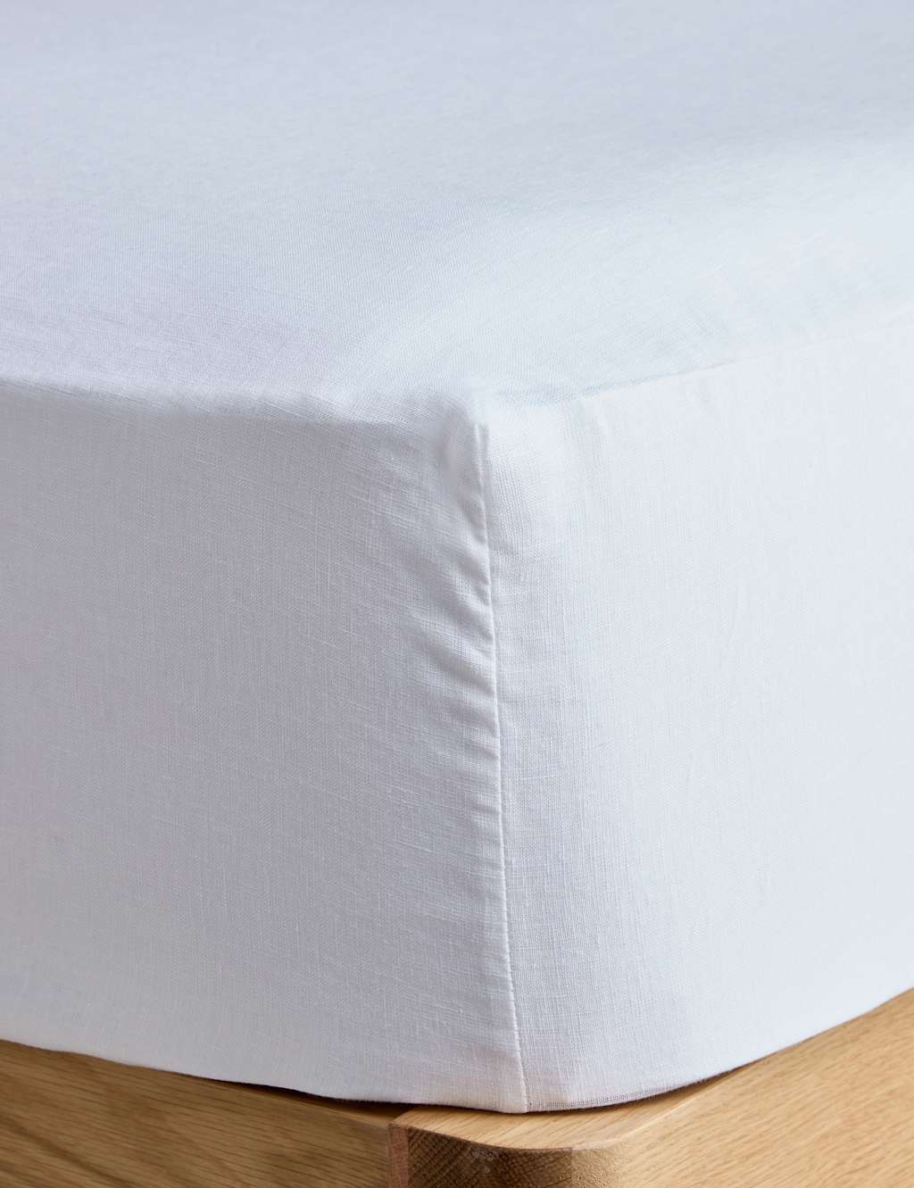 Pure Linen Extra Deep Fitted Sheet 2 of 3