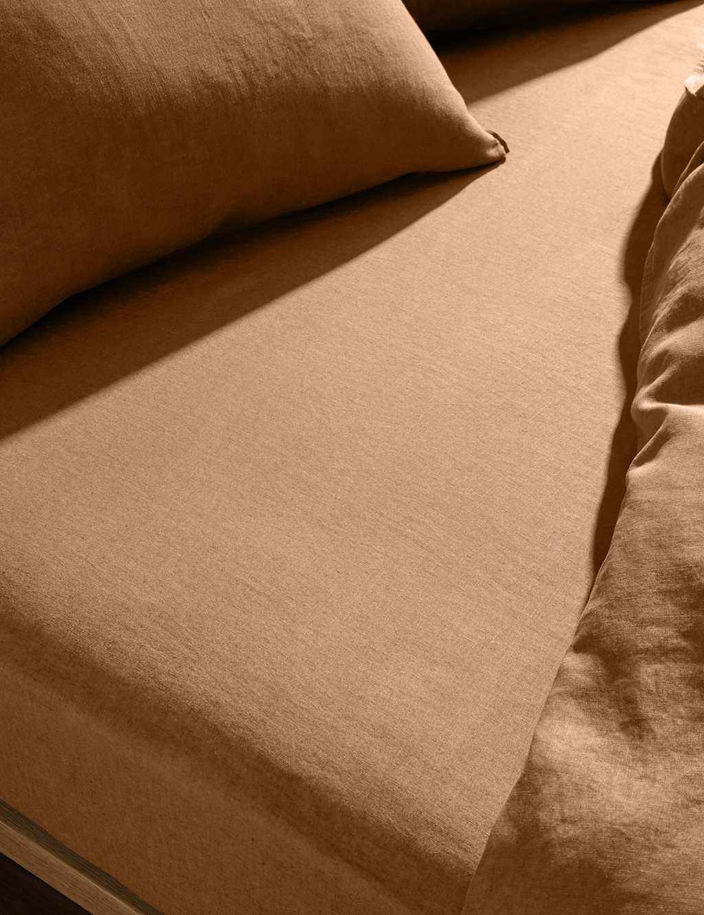 Pure Linen Deep Fitted Sheet 1 of 3