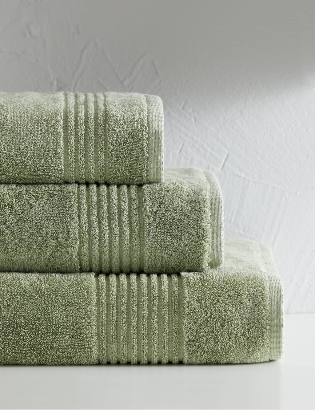 Luxury Egyptian Cotton Towel 3 of 8