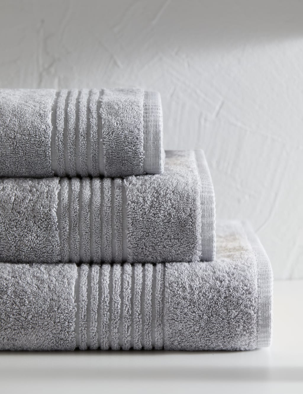 Luxury Egyptian Cotton Towel 3 of 7
