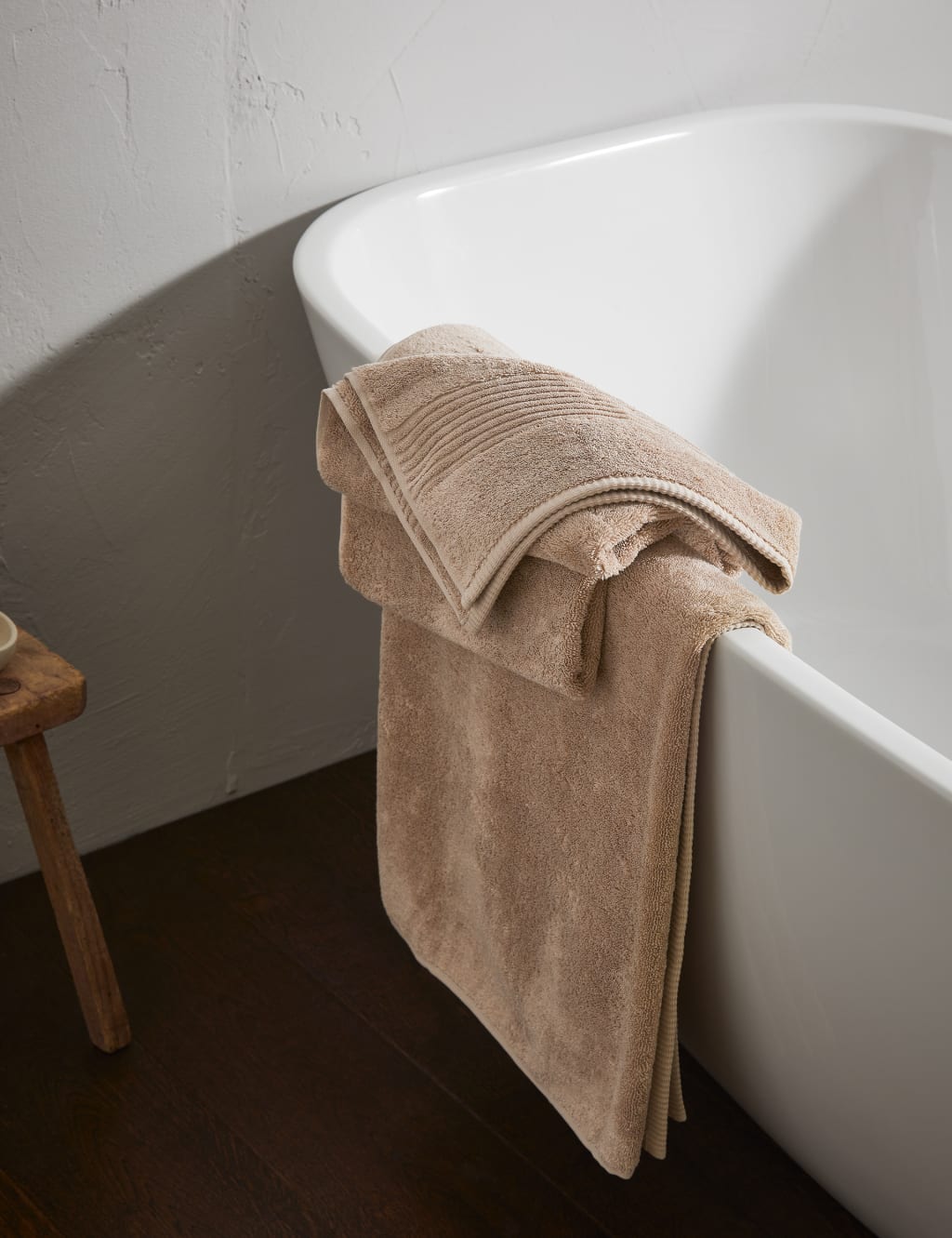 Luxury Egyptian Cotton Towel 1 of 9