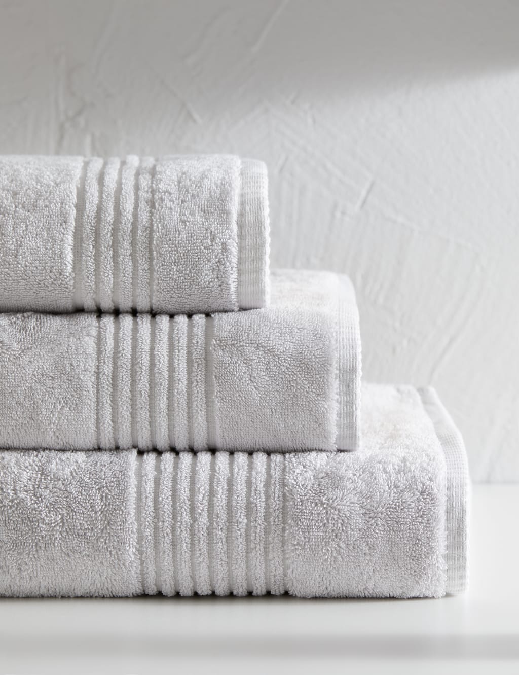 Luxury Egyptian Cotton Towel 3 of 7