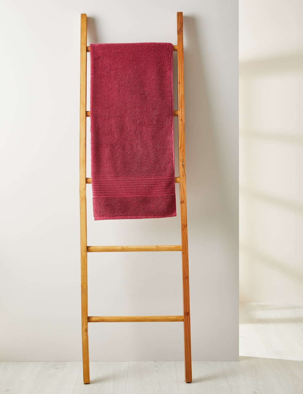 Luxury Egyptian Cotton Towel 4 of 8