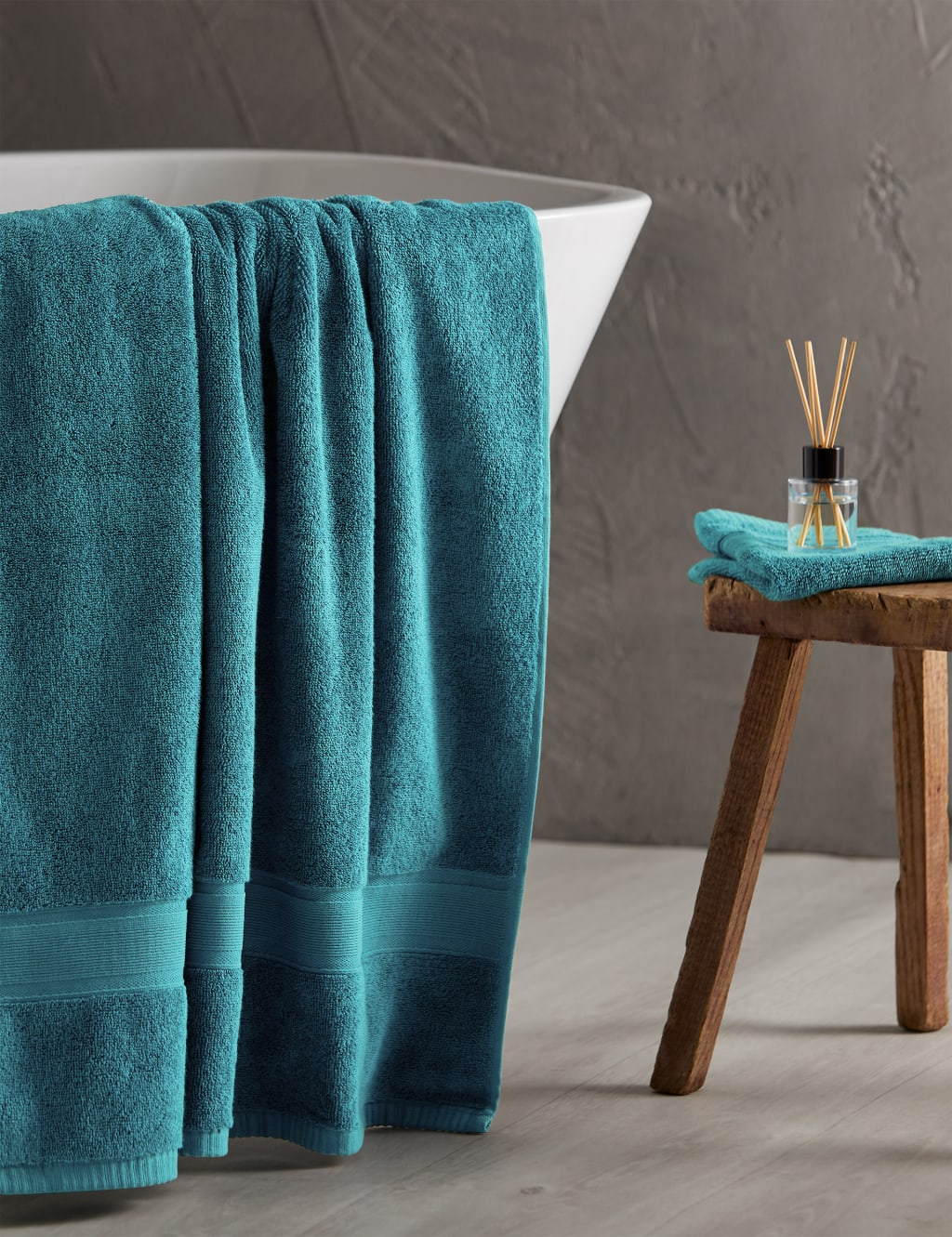 Ultimate Super Soft Pure Cotton Towel 1 of 7