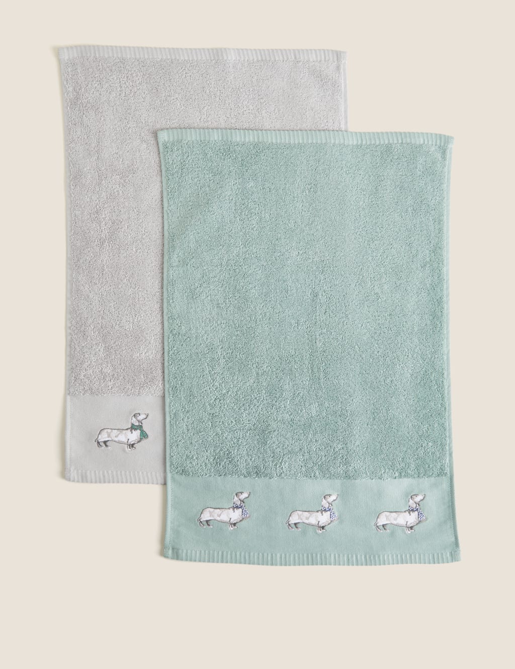 Sausage dog towels 2025