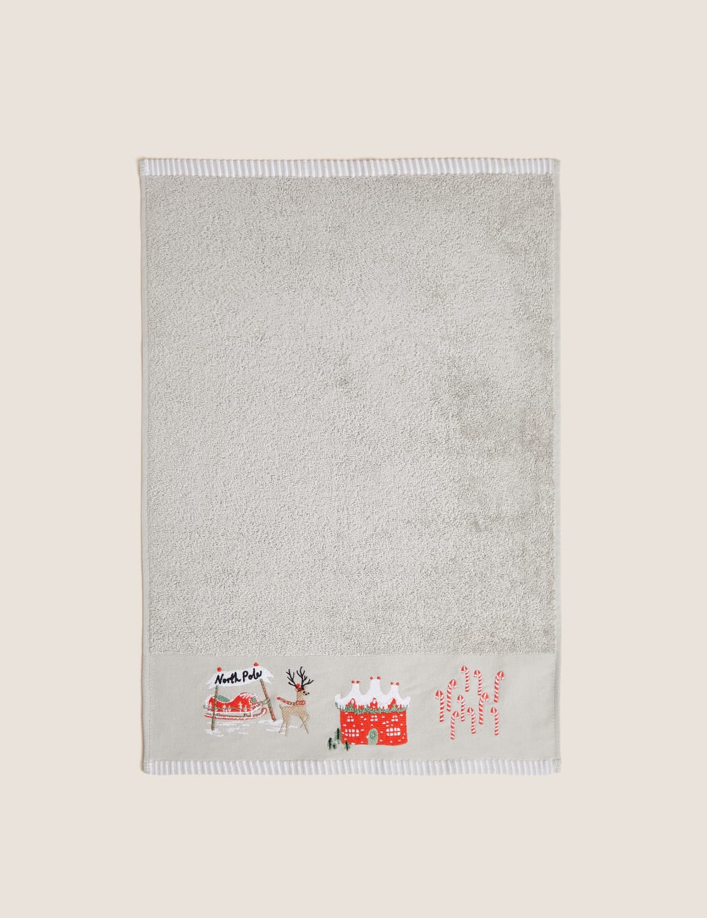 Set of 2 Pure Cotton North Pole Towels 7 of 8