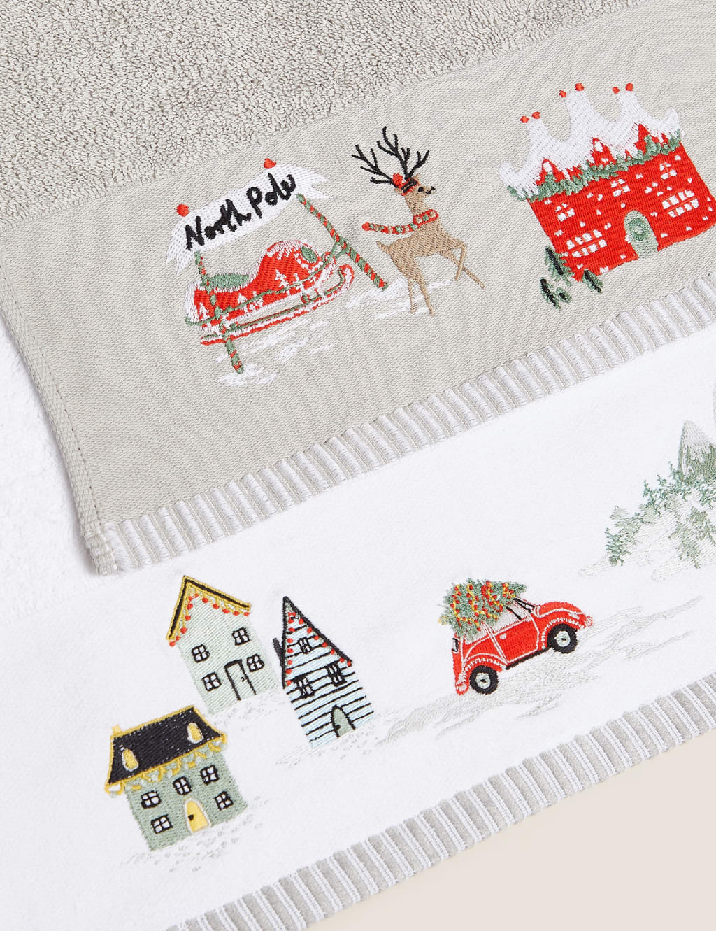 Set of 2 Pure Cotton North Pole Towels 2 of 8