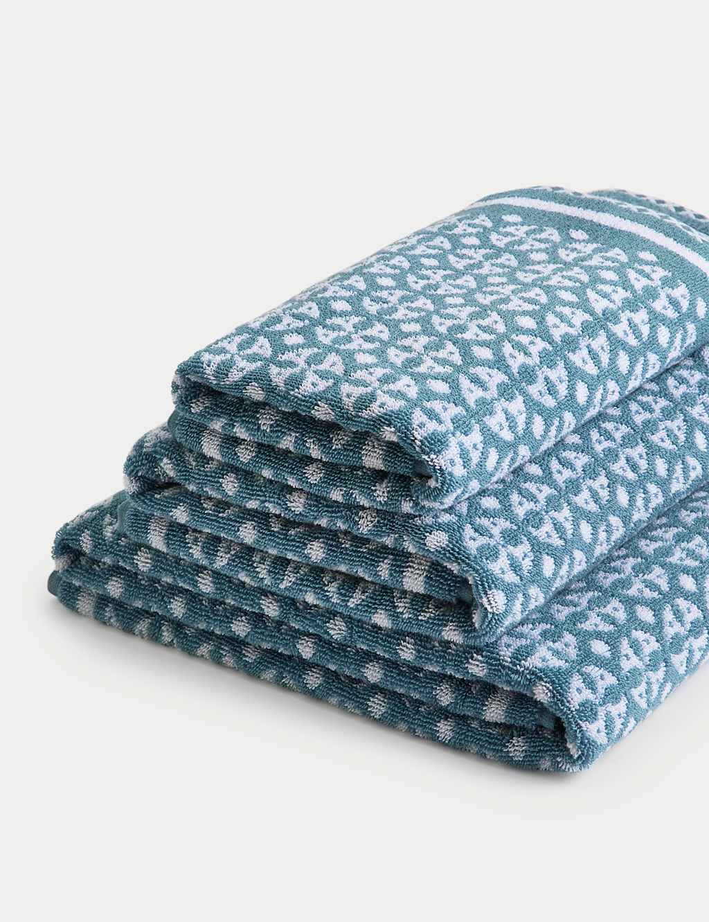 Pure Cotton Geometric Circle Towel 1 of 5