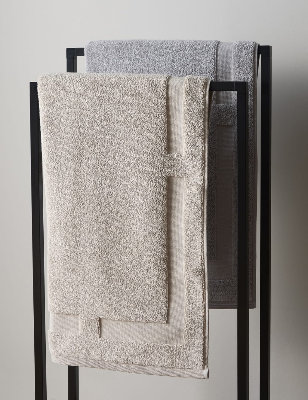 Border Terry Bath Mat 1 of 3