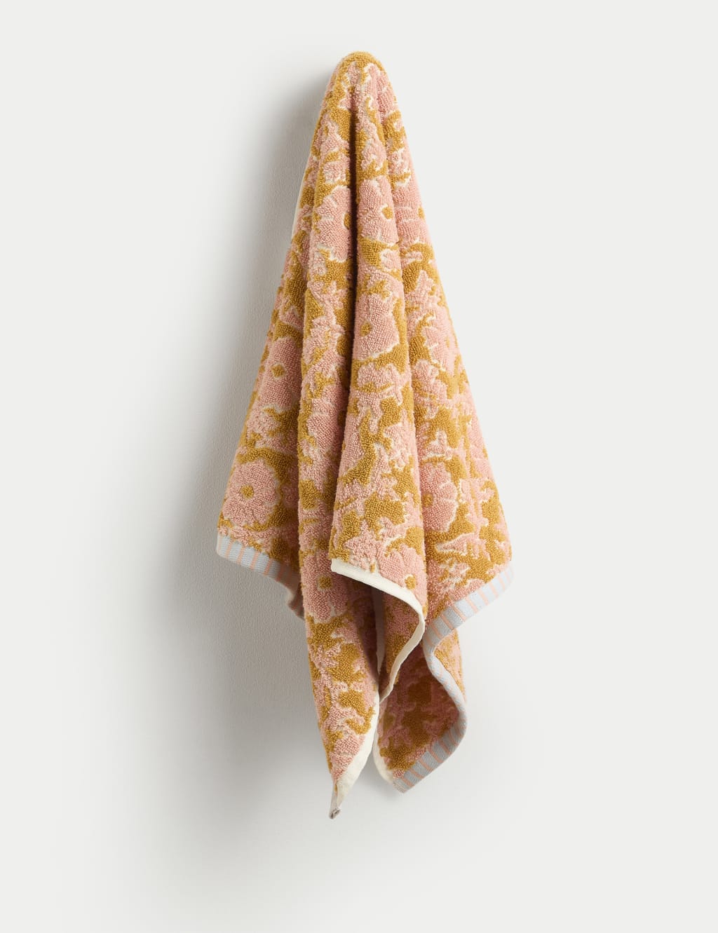 Pure Cotton Silhouette Floral Towel 4 of 5