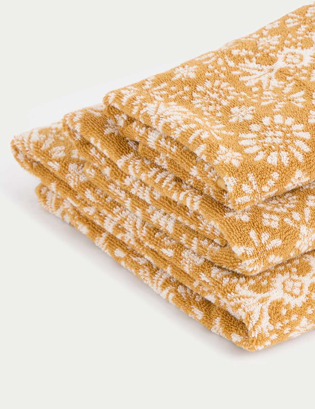 Pure Cotton Geometric Tile Pattern Towel 1 of 5