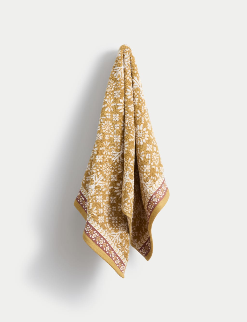 Pure Cotton Geometric Tile Pattern Towel 4 of 5