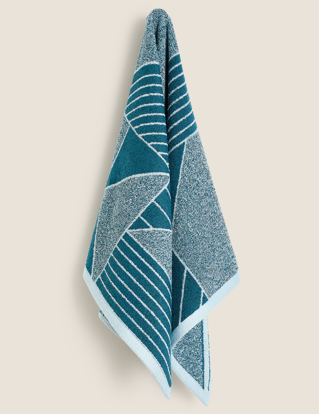 Pure Cotton Geometric Print Towel 3 of 4