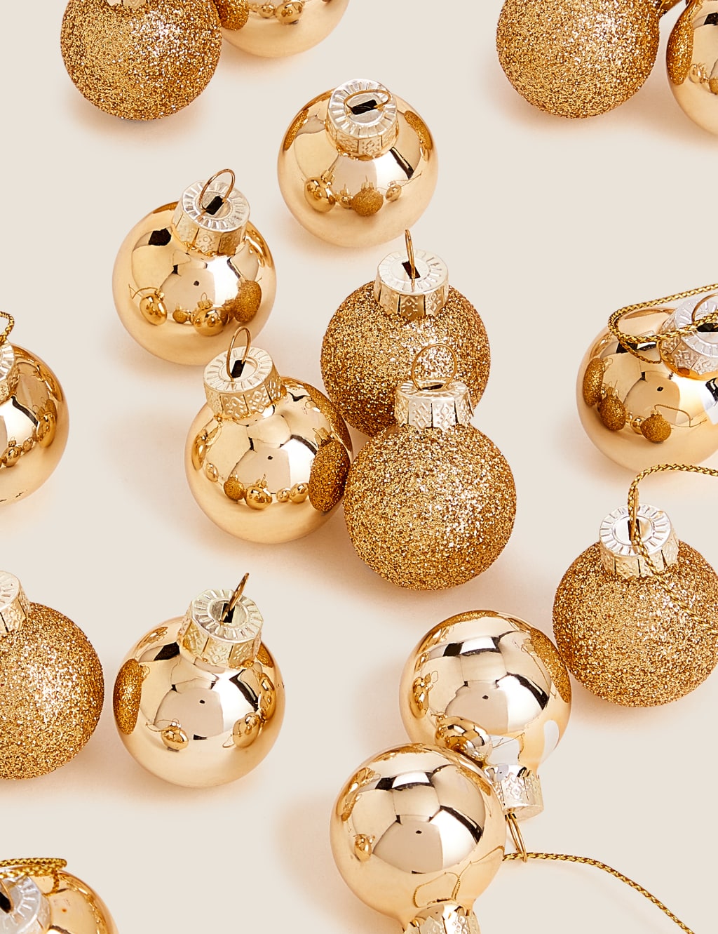 Set of 18 Mini Glass Christmas Baubles 1 of 2