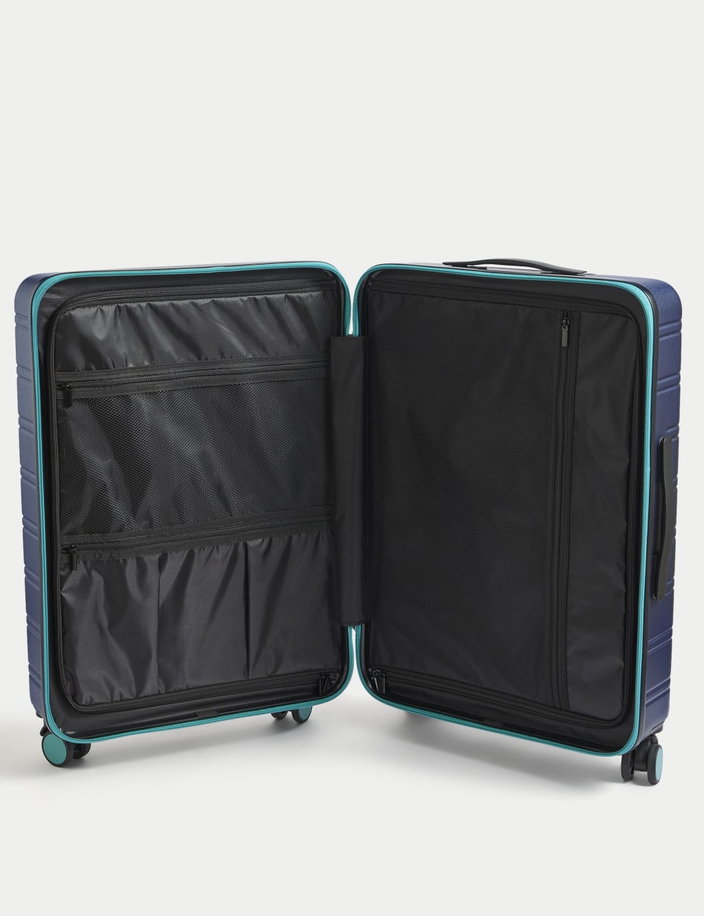 Fiji 4 Wheel Hard Shell Medium Suitcase 6 of 8