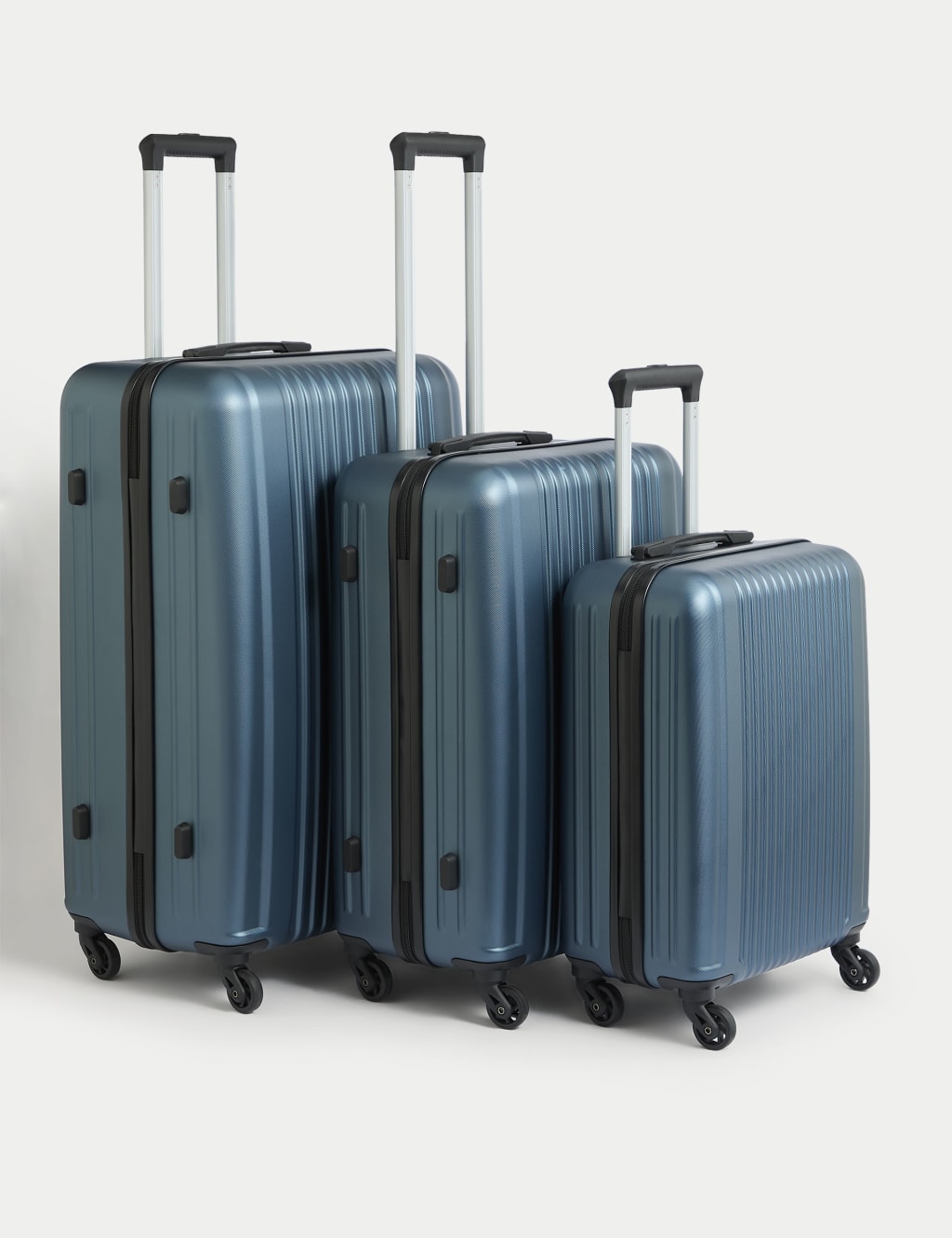 Vienna 4 Wheel Hard Shell Medium Suitcase