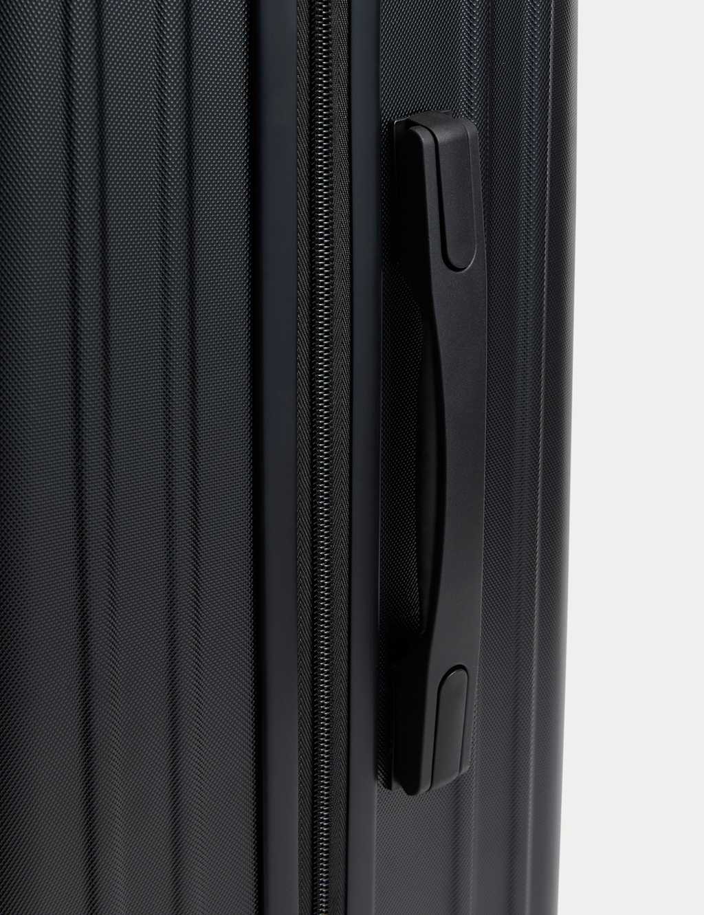 Vienna 4 Wheel Hard Shell Medium Suitcase