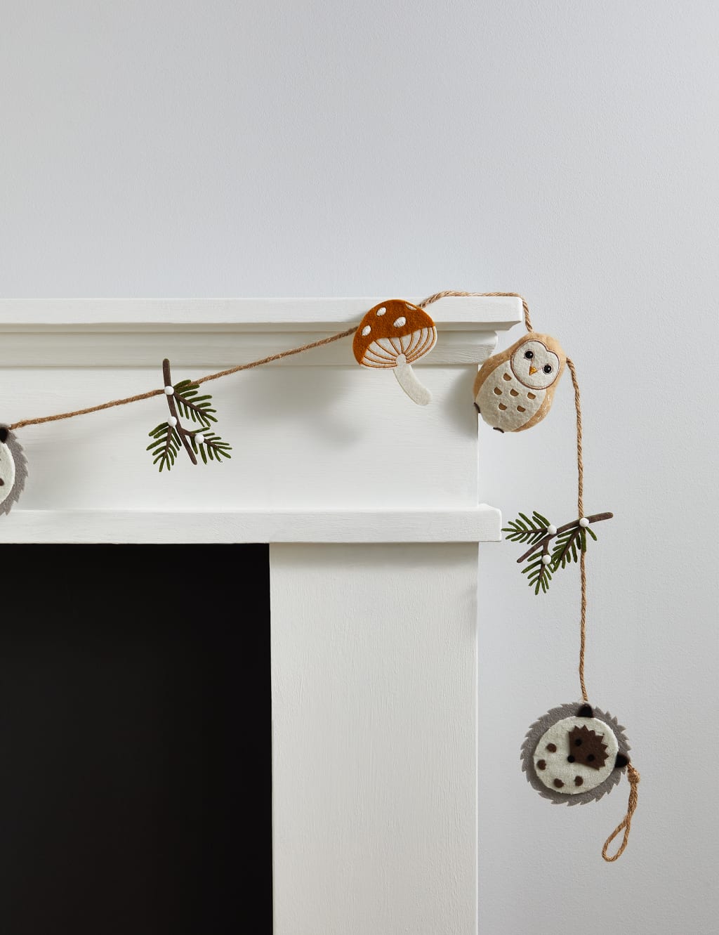 Hanging Felt Woodland Garland 1 of 4