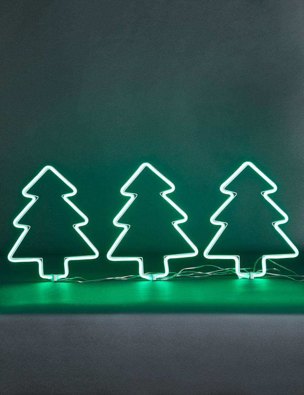 Christmas tree pathfinder lights outlet