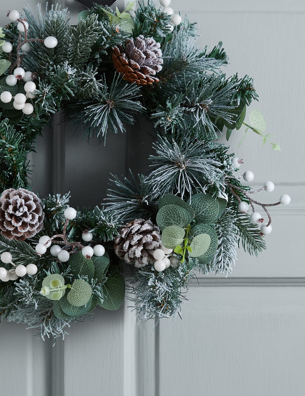Pine Cone & White Berry Wreath 2 of 5