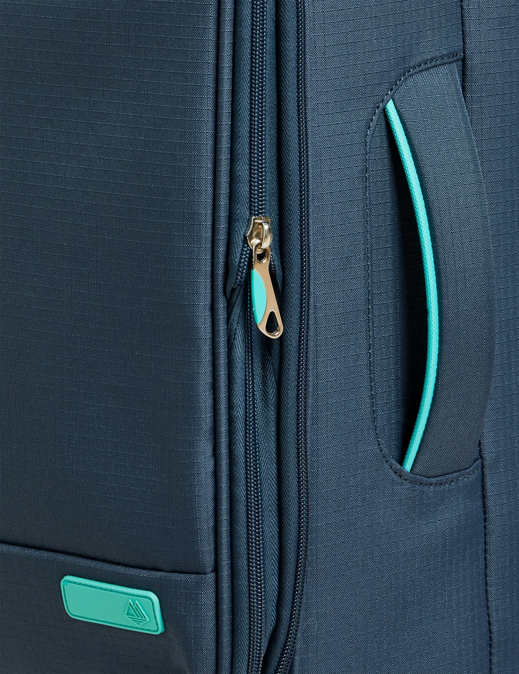 Seville 4 Wheel Soft Cabin Suitcase 4 of 8