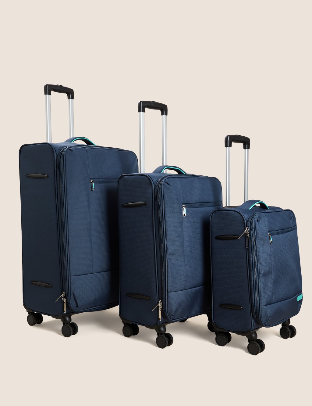 Seville 4 Wheel Soft Large Suitcase 5 of 8