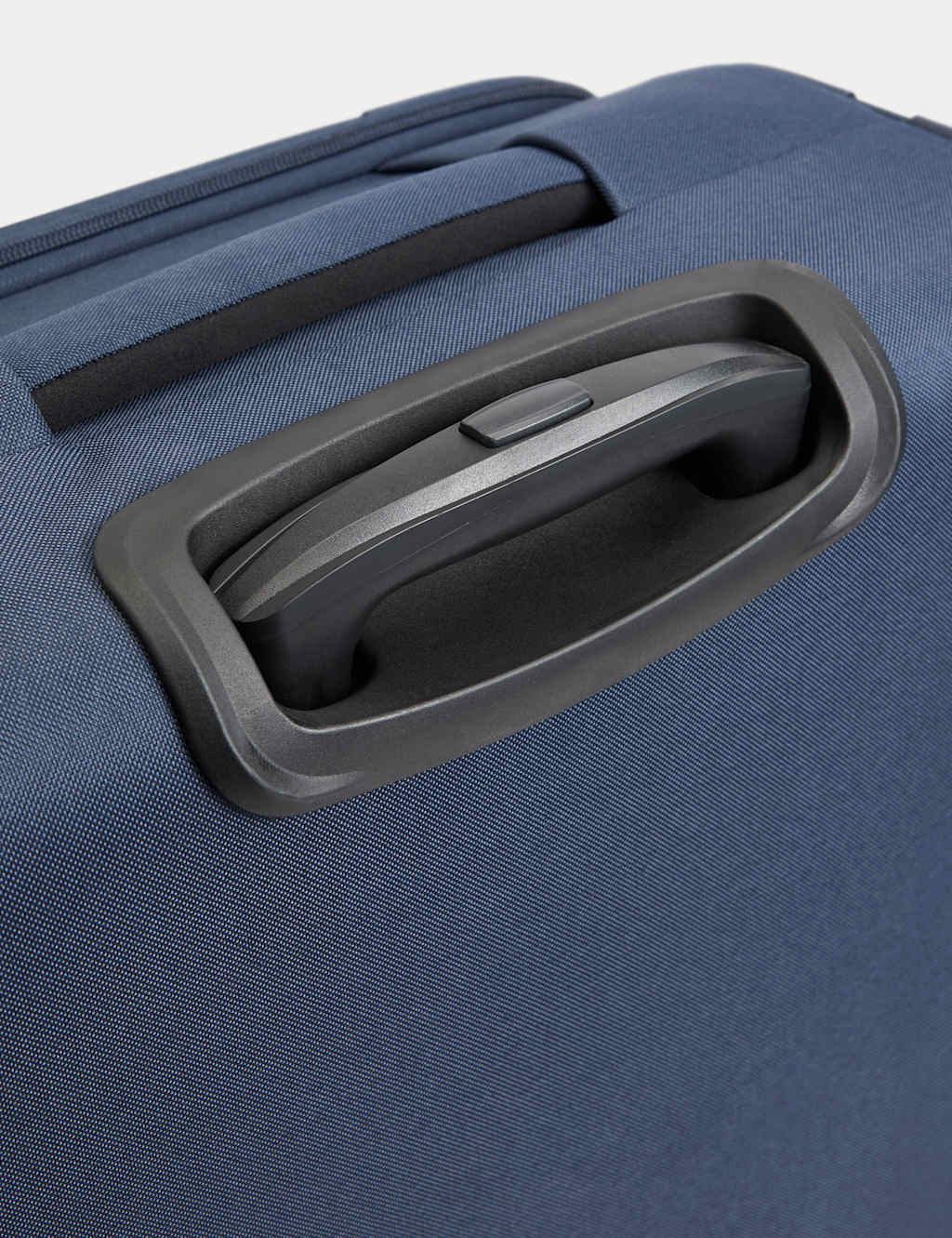 Palma 4 Wheel Soft Medium Suitcase 3 of 7