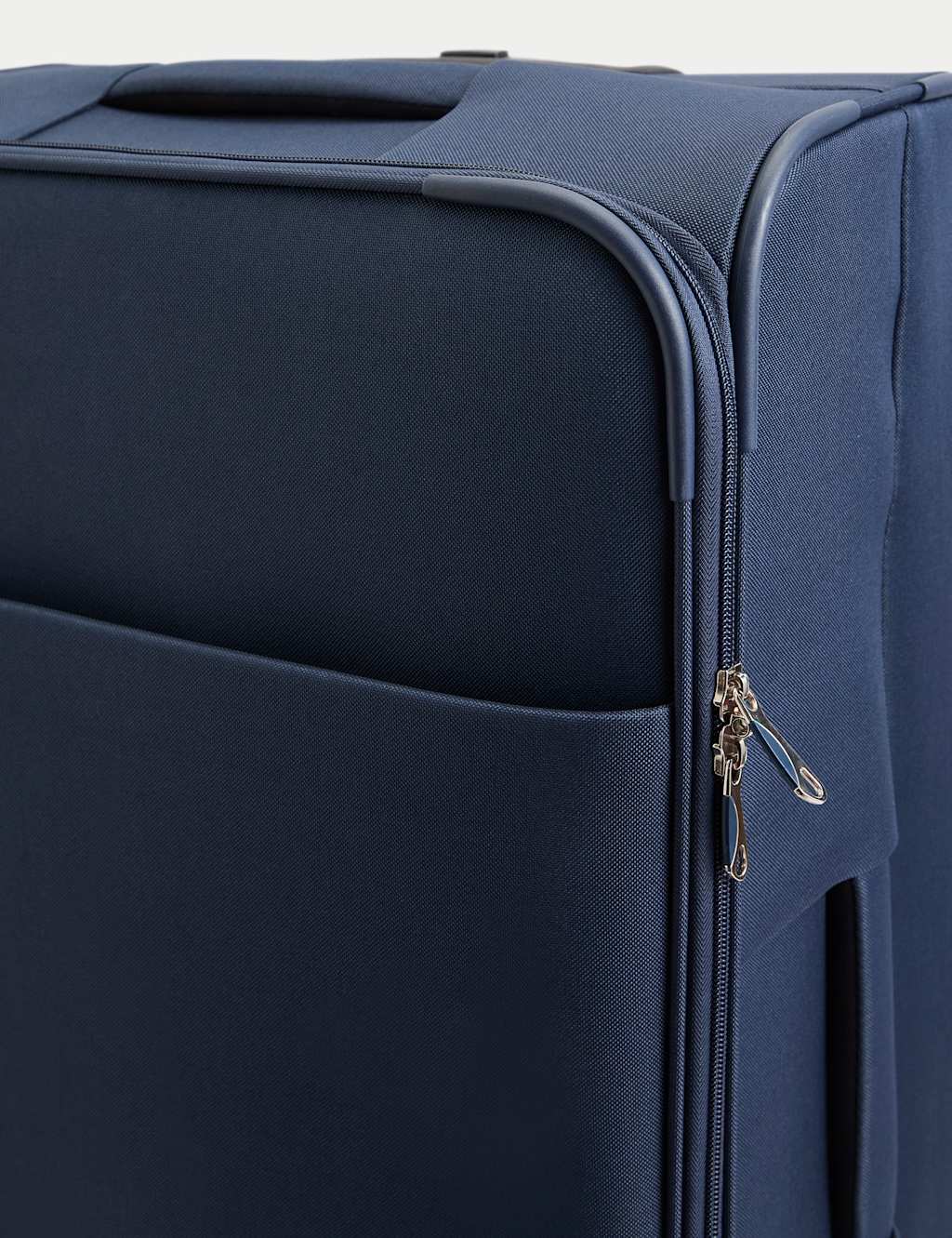 Palma 4 Wheel Soft Large Suitcase 4 of 7