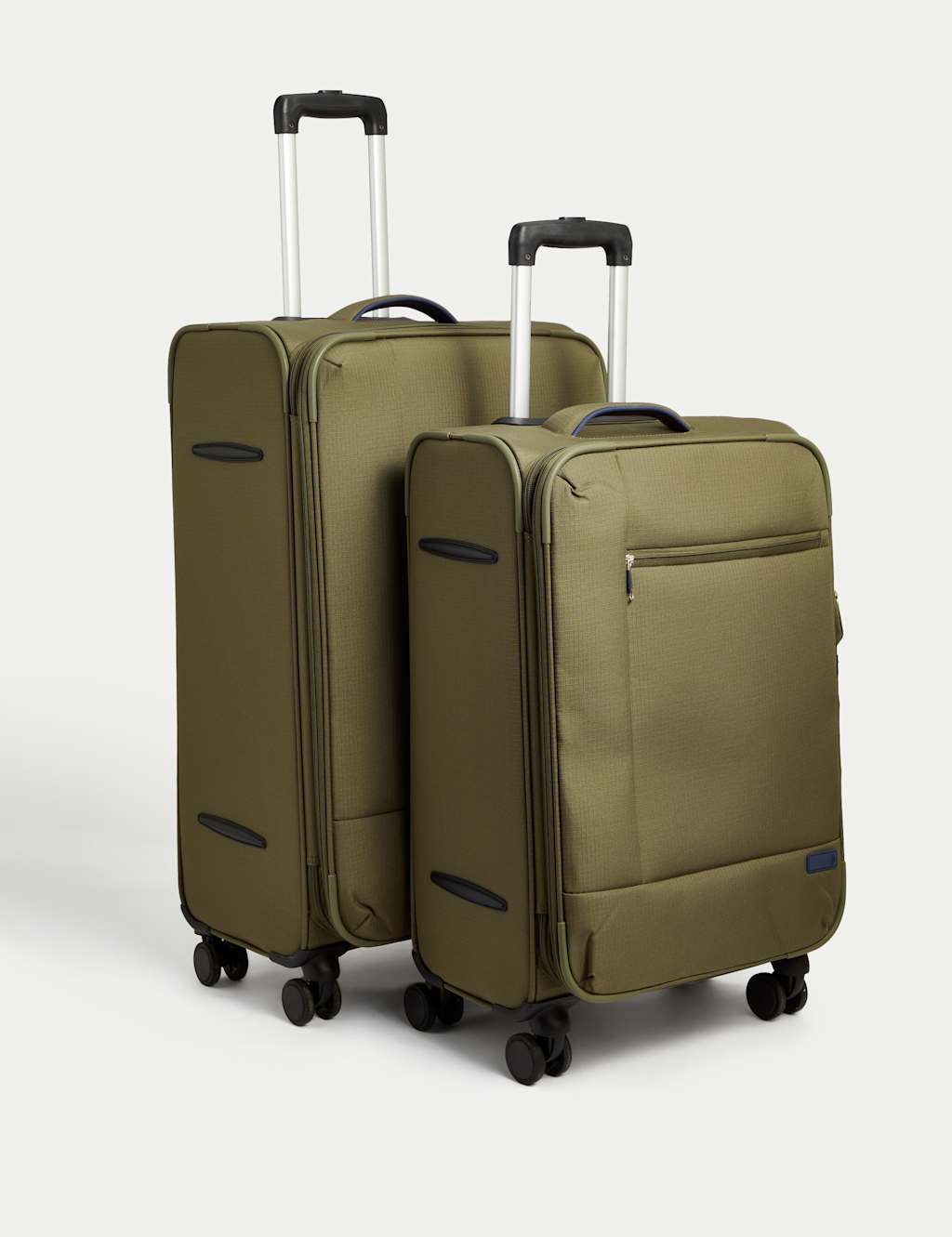 Seville 4 Wheel Soft Medium Suitcase 5 of 6