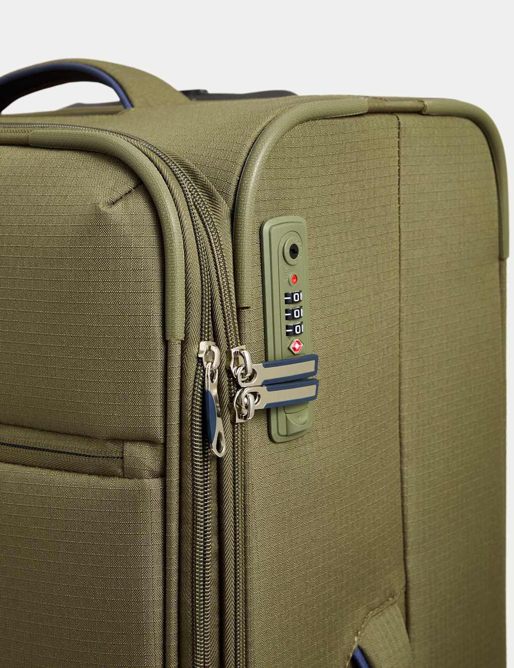 Seville 4 Wheel Soft Large Suitcase 4 of 6