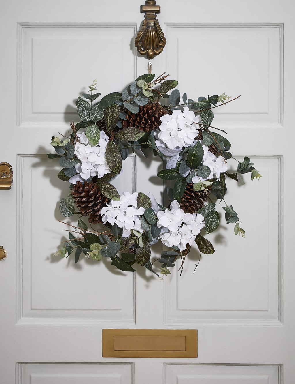 18inch White Floral Wreath 1 of 5