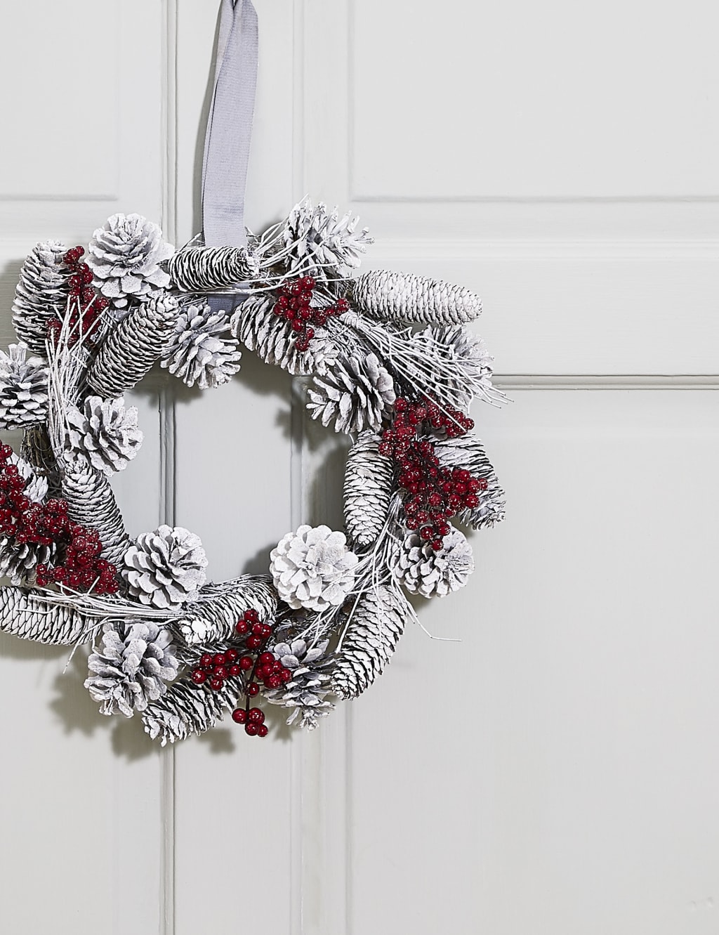13inch Snowy Pinecone Wreath 2 of 5