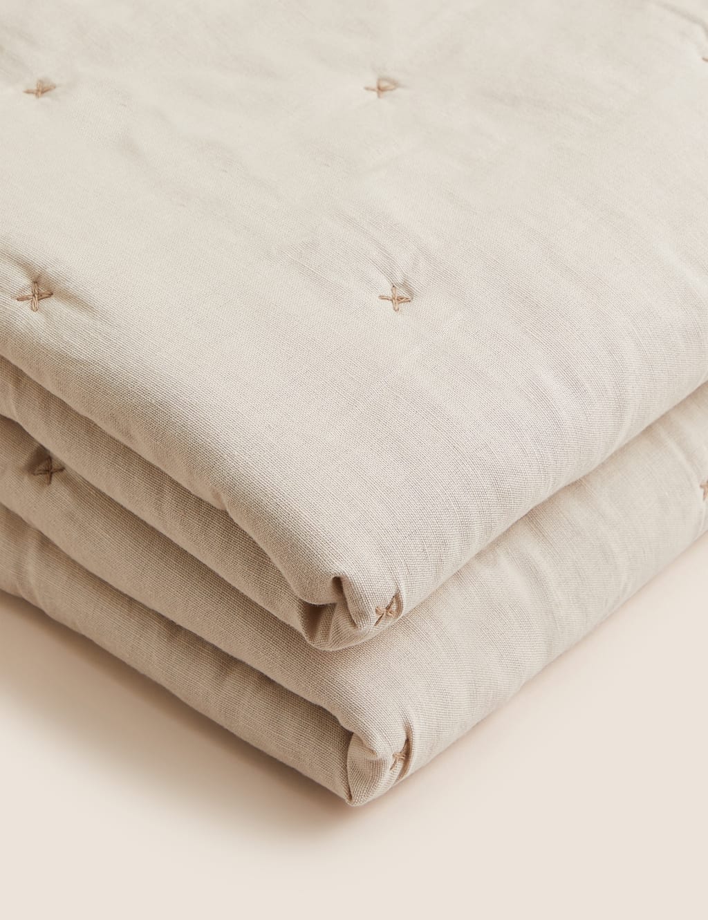 Cotton with Linen Bedspread 3 of 7
