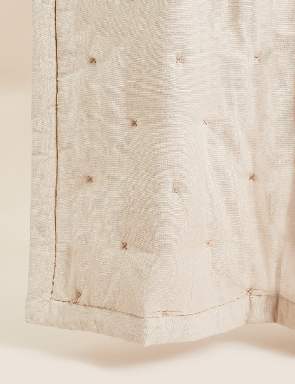 Cotton with Linen Bedspread 2 of 7