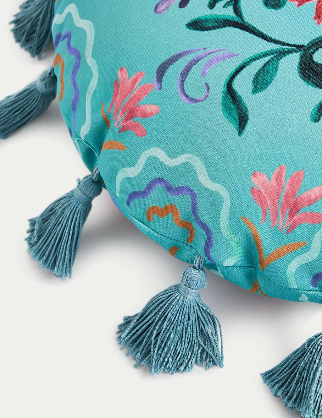 Set of 2 Palm Round Outdoor Cushions 3 of 4