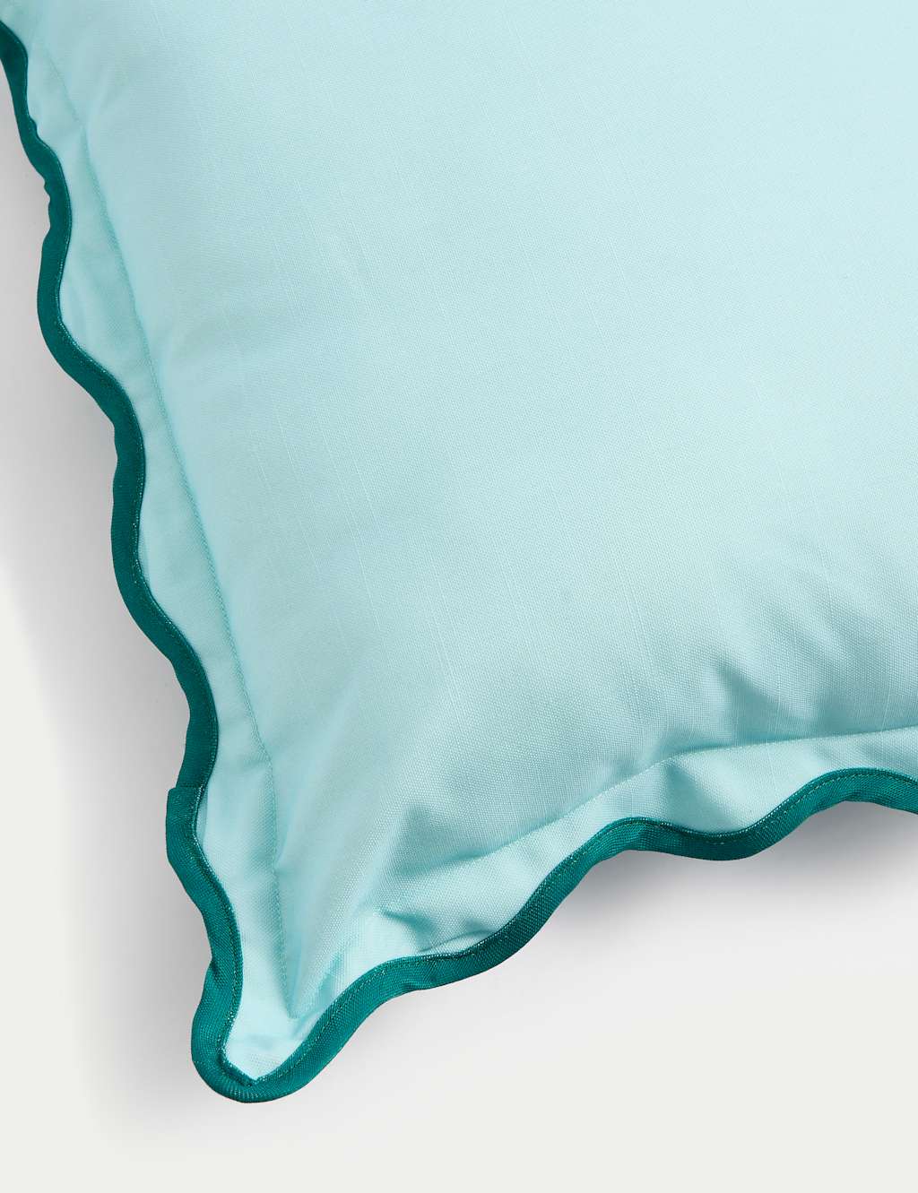 Set of 2 Scallop Outdoor Cushions 3 of 6