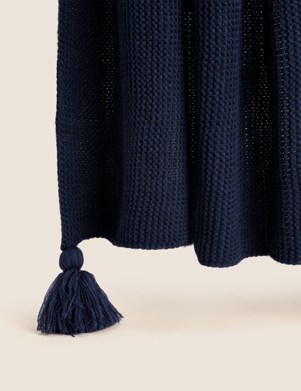 Knitted Tassel Throw 3 of 7