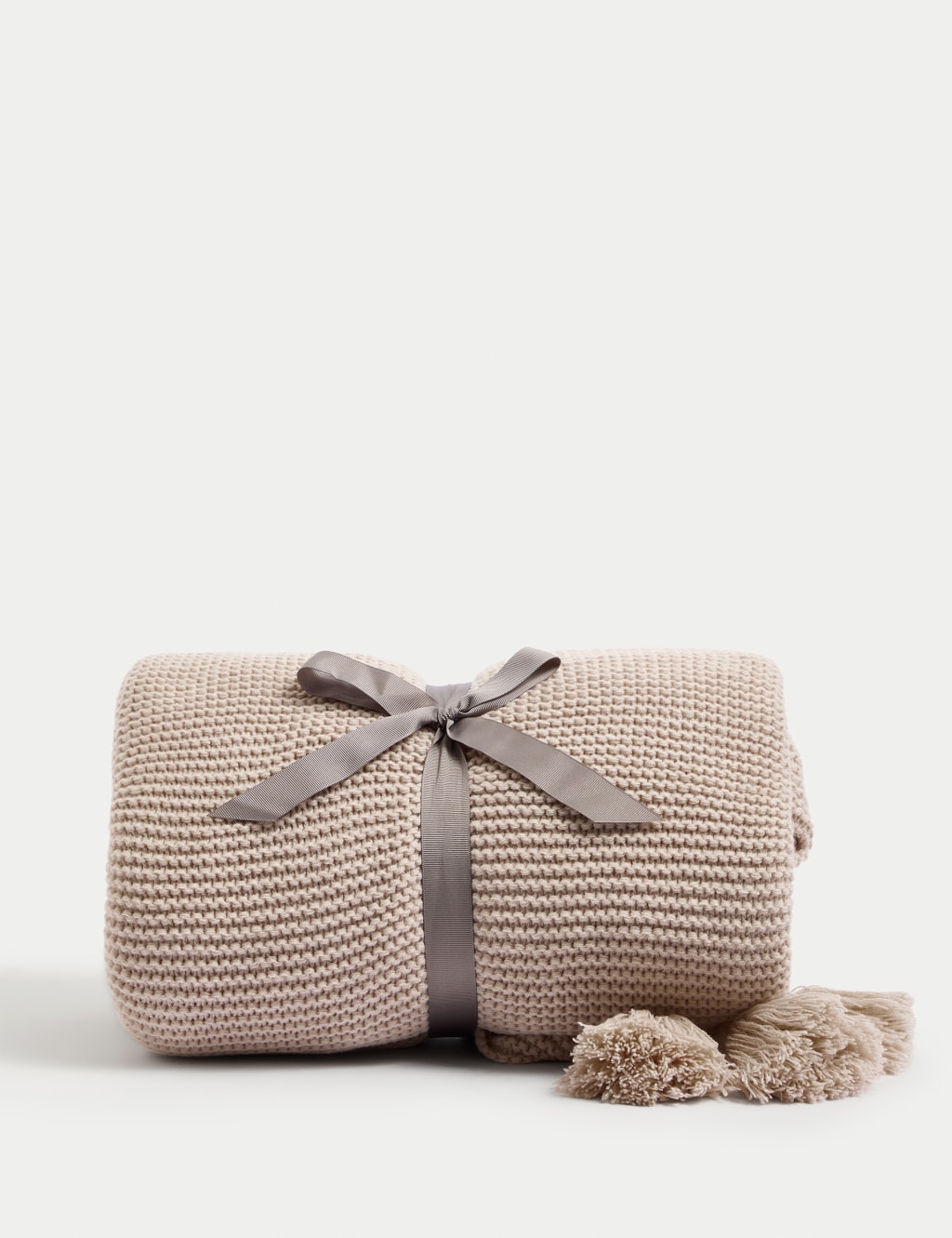 Knitted Tassel Throw 5 of 6