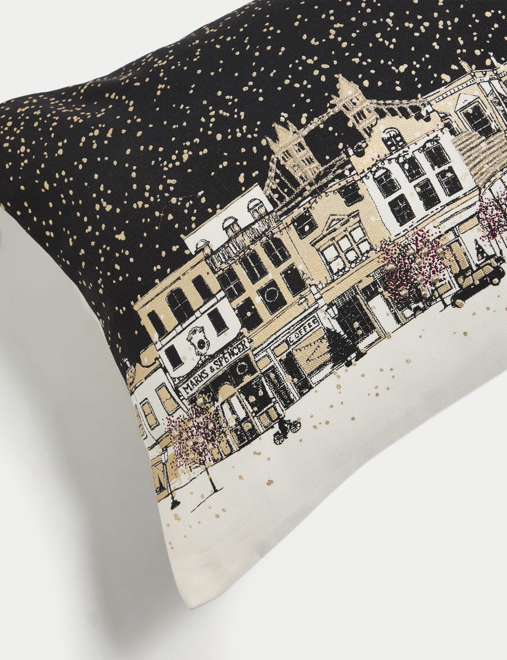 M and s cushions and throws clearance