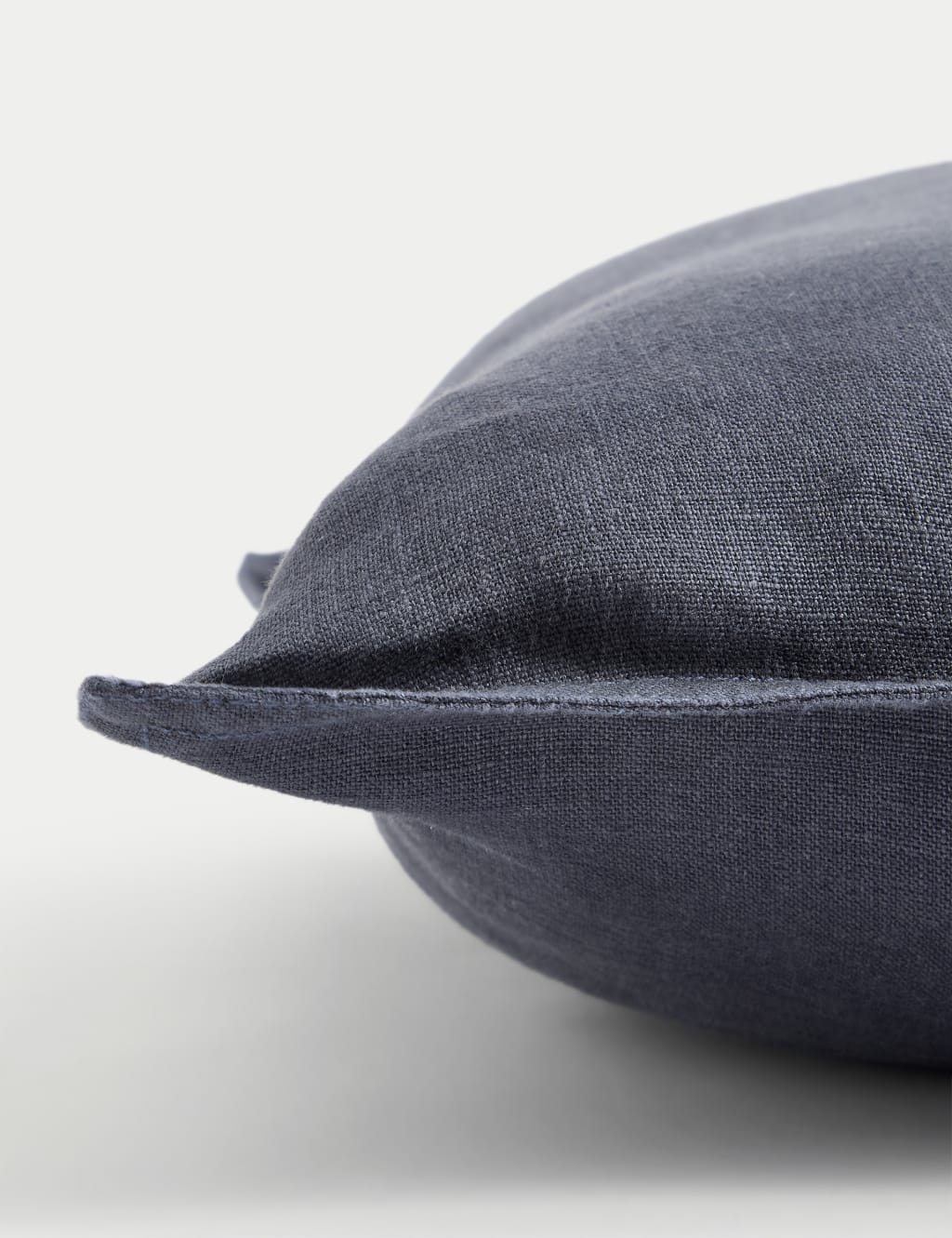 Pure Linen Cushion 2 of 3