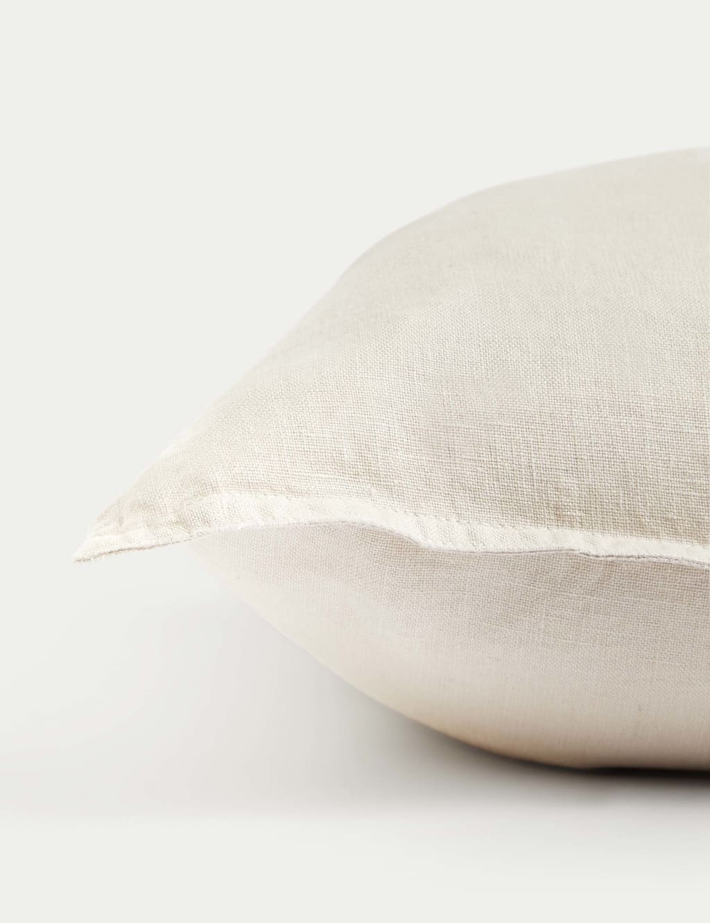 Pure Linen Cushion 2 of 4