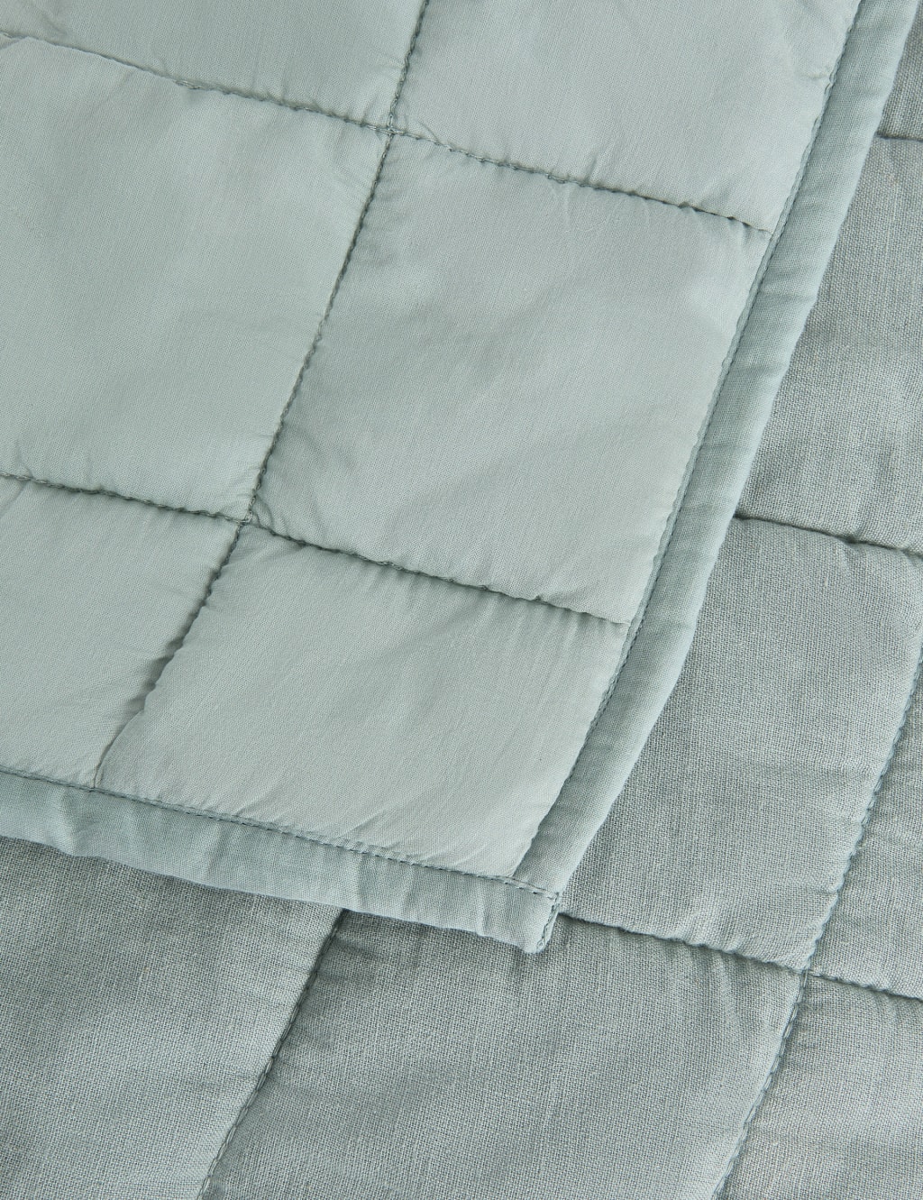 Cotton Rich Quilted Throw 3 of 3
